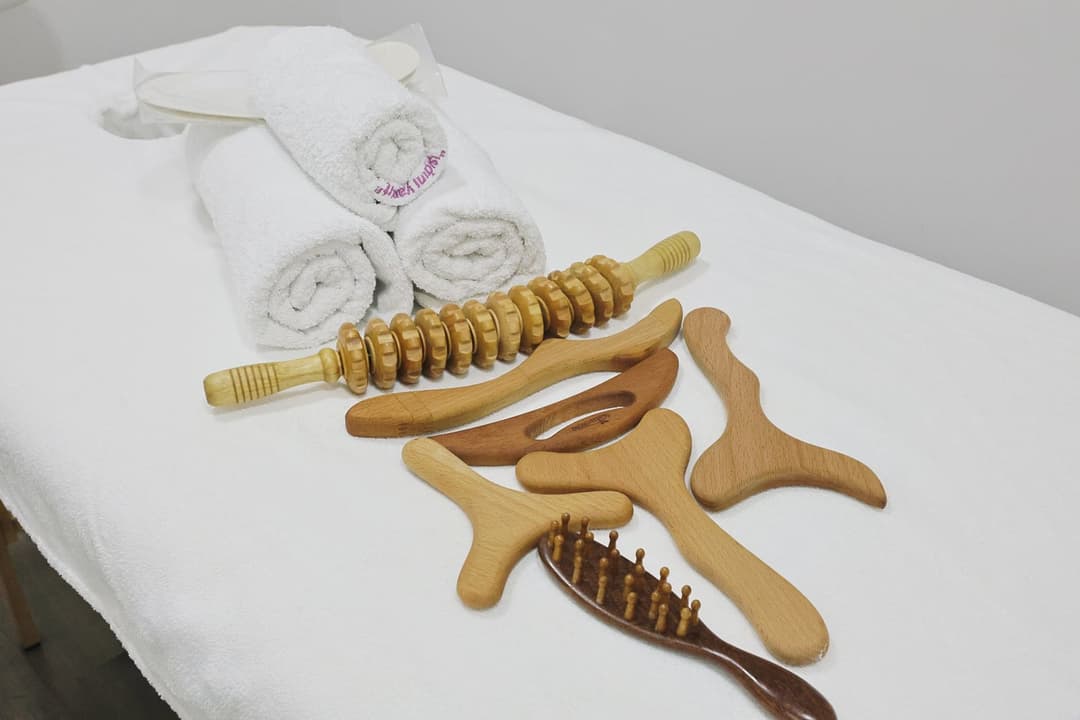 Lunella Beauty Concept Maltepe ahşap masaj aletleri detayı